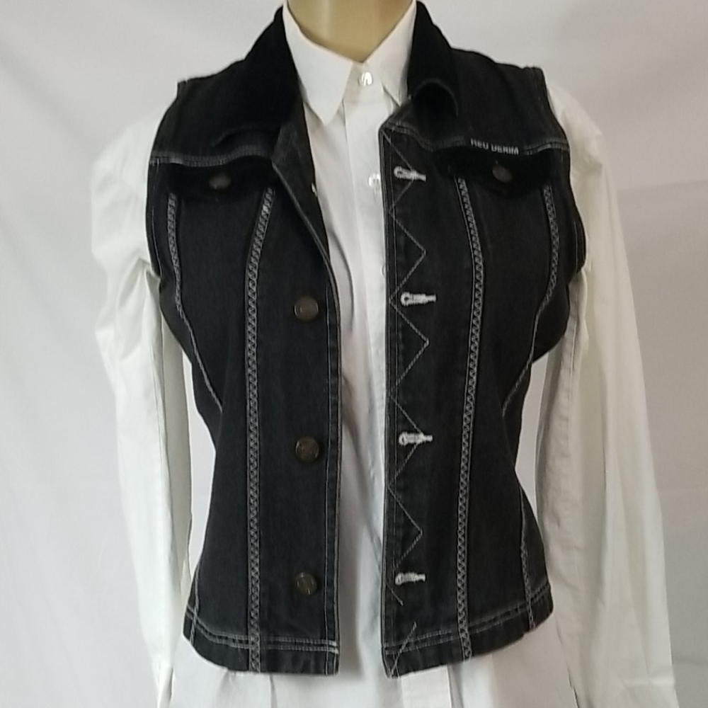 BLACK DENIM VEST BY RED DENIM SIZE SML